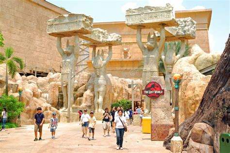 Universal Studios Singapore Jurassic Park Theme in Sentosa, Singapore ...