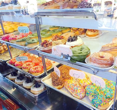 California Donuts | Dessert shop, California donuts, Donut flavors