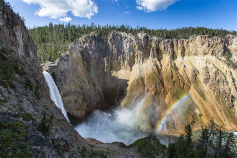 Spectacular Canyons in Yellowstone National Park - TRAVELING MEL'S ...