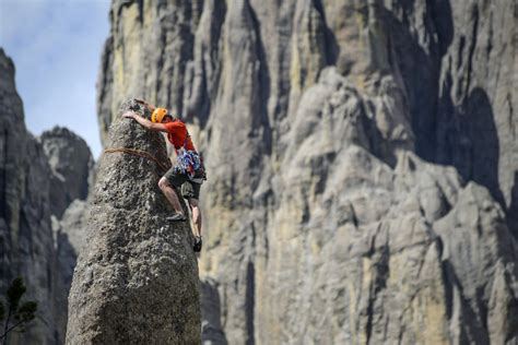 14 Surprising Facts About South Dakota's Black Hills & Badlands