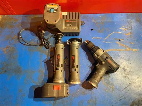Ingersoll Rand Battery Operated Power Tool Set - ELCO Auctions