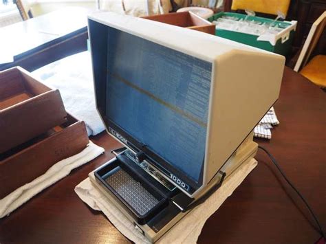 FreelyWheely: Microfiche reader