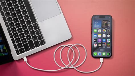 Скорость USB-C кабеля iPhone 15 Pro сравнили с конкурентами