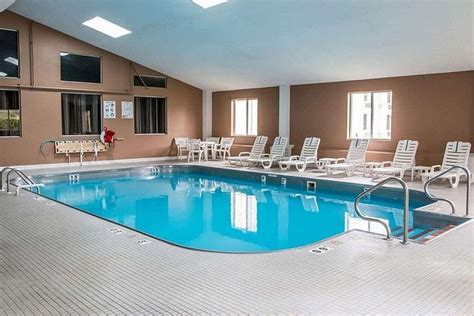 Country Inn & Suites by Radisson, Battle Creek, MI Pool: Pictures & Reviews - Tripadvisor