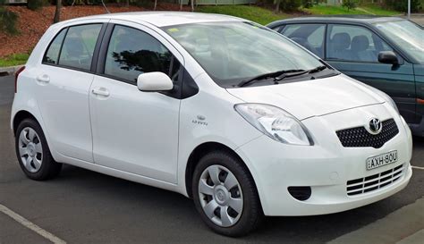 2010 Toyota Yaris - Information and photos - MOMENTcar