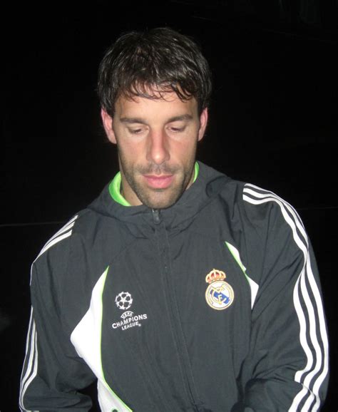 Ruud van Nistelrooy - Celebrity biography, zodiac sign and famous quotes