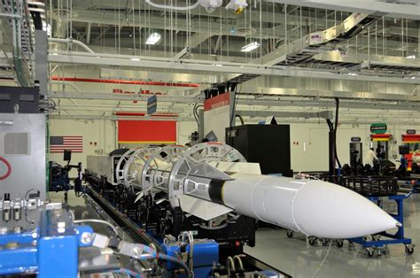 Why Raytheon dumped a decades-old way to make missiles - CNET