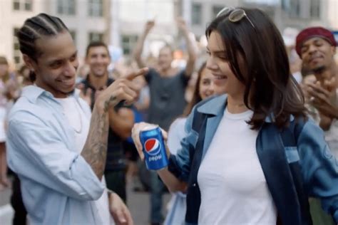 Pepsi Pulls Controversial Ad, Apologizes for 'Putting Kendall Jenner In ...