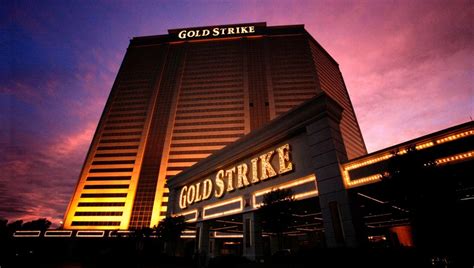 Gold Strike sports bar will take sports bets as Americans wager