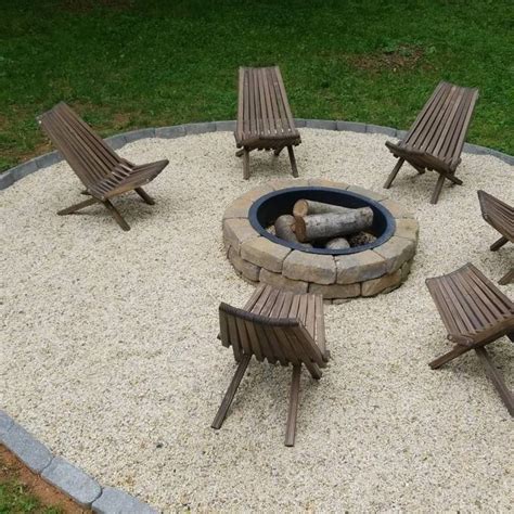 How to Build a DIY Fire Pit With Gravel and Stones | Fire pit landscaping, Outdoor fire pit ...