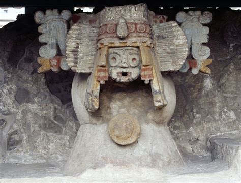 Deidades aztecas: Tláloc, el dios de la lluvia y la fertilidad - YuBrain