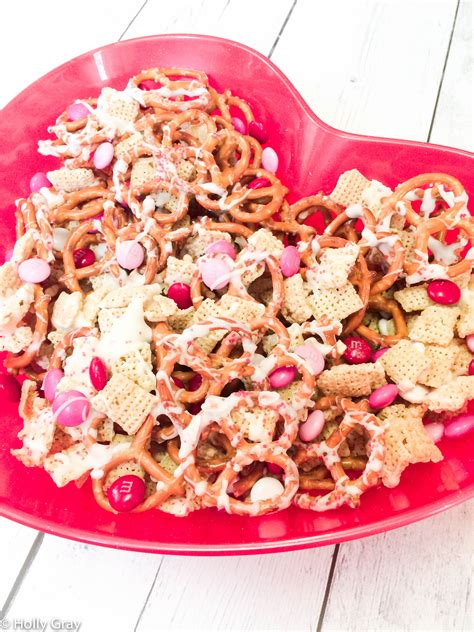 Valentine's Day Party Snack Mix - No-Bake Recipe!