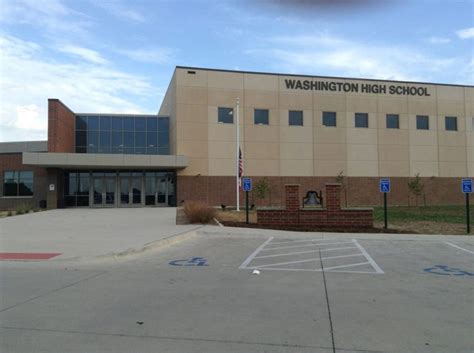 Washington High School - City of Washington, Iowa