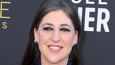 The Iconic Big Bang Theory Scene That Was Difficult For Mayim Bialik To ...