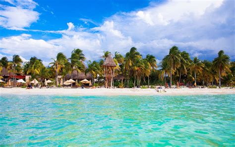 Cancun Beach Mexico A City On The Yucatan Peninsula That Borders The ...