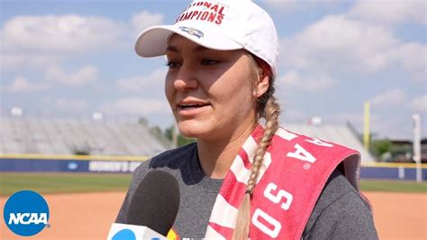 Oklahoma softball's Kinzie Hansen gets emotional after WCWS title ...