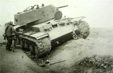 soviet KV 1 tank model 1940 | World War Photos