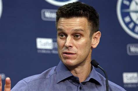 Mariners GM Jerry Dipoto Completes Trade from Hospital | Def Pen