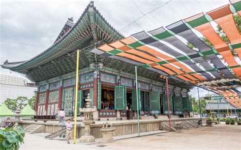 daeungjeon_main_dharma_hall_at_jogyesa_temple_seoul - The Seoul Guide