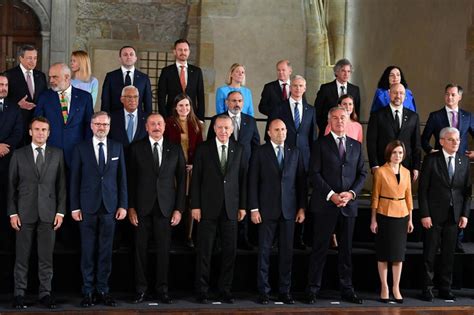 European leaders show 'unity' in face of Russia's war | ABS-CBN News