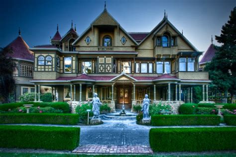 10 most haunted houses in the US