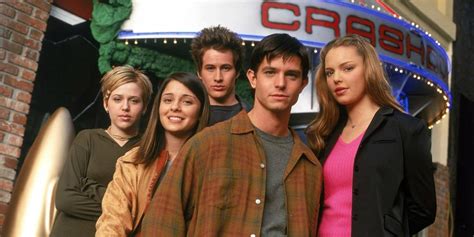 CW's Roswell Reboot Recruits Vampire Diaries' Julie Plec