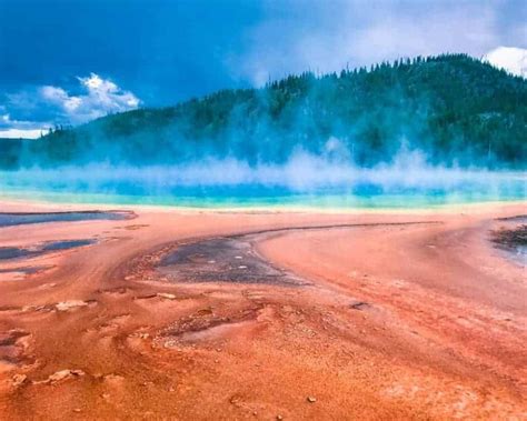 Tips for Planning a Trip to Yellowstone National Park - Honey Let's Travel