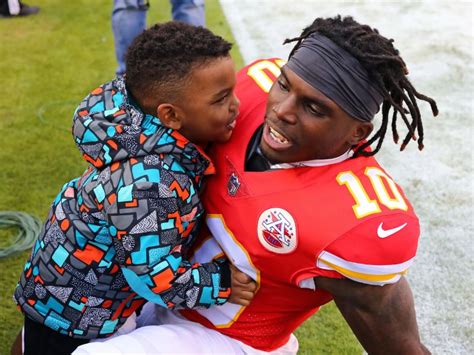 Tyreek Hill Height, Family, Career, Net Worth & Relationships