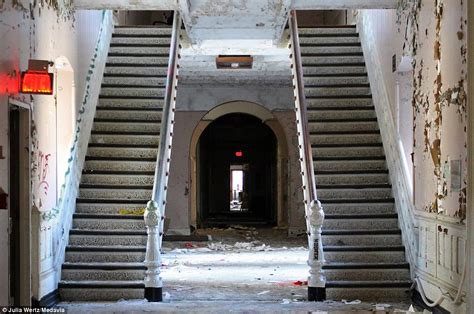 Greystone Park Psychiatric Hospital's haunting pictures show decay of abandoned asylum | Daily ...