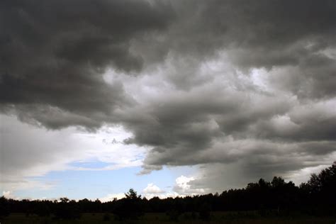 Looming clouds Free Photo Download | FreeImages