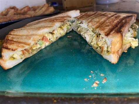 Chicken Pesto & Cheese Panini | Pesto cheese, Food, Pesto chicken