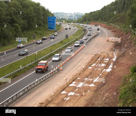 Roadworks widening M4 motorway near Cardiff with contraflow in Stock Photo: 12462370 - Alamy