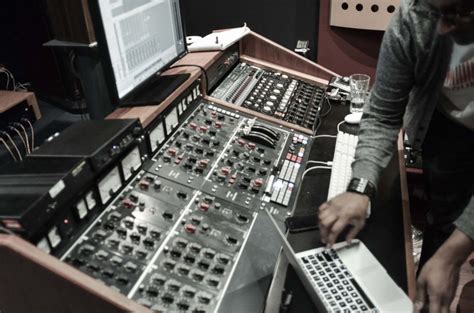 Gallery: Mixing & Mastering at Studios 301 - Liveschool