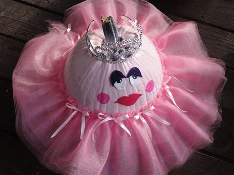 20+ Pink Pumpkin Carving Ideas