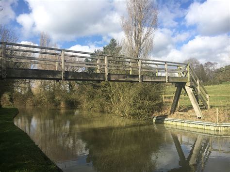 A short history of canal bridges in Britain