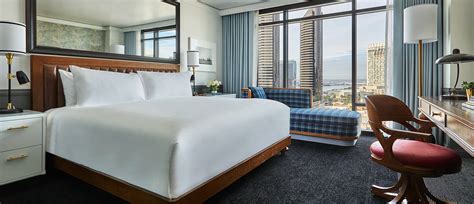 Deluxe King or Two Queen San Diego Hotel Rooms | Pendry San Diego