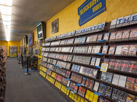 PHOTOS: What It's Like Inside Last Blockbuster in the World - Business Insider