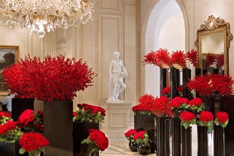 30+ Impressive Valentine's Day Hotel Lobby Decorations Ideas