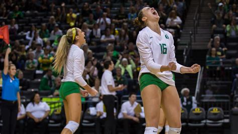 Oregon Volleyball sits at No. 12 in the nation thanks to one ...