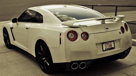 Cream Nissan GTR R 35 Back View ~ HD Car Wallpapers