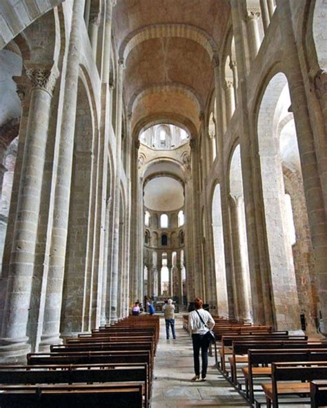 Interno della Chiesa abbaziale di Sainte-Foy. Ribbed Vault, Sainte Foy ...