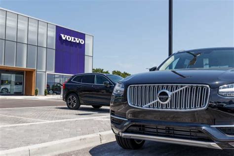 Volvo Cars reports 23.9% drop in US vehicle sales (OTCMKTS:VLVLY) | Seeking Alpha