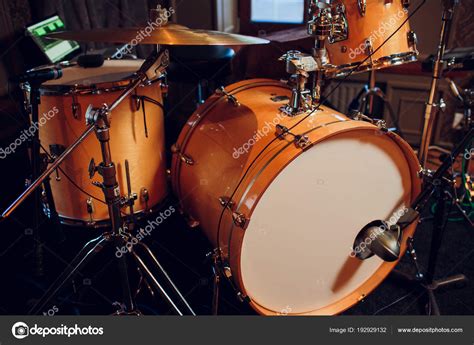 Modern Drum Set Stage Prepared Playing Loft Stock Photo by ©vershinin ...