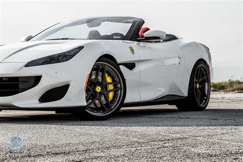 Ferrari Portofino White Modulare S32 Wheel | Wheel Front