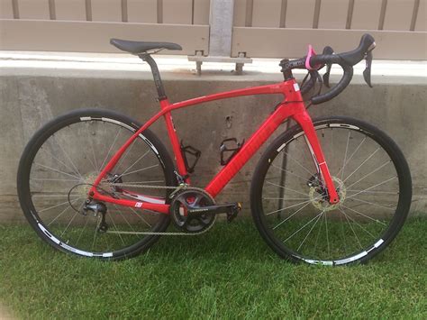 2017 Diamondback Century 5 Carbon hydraulic Disc road bike For Sale