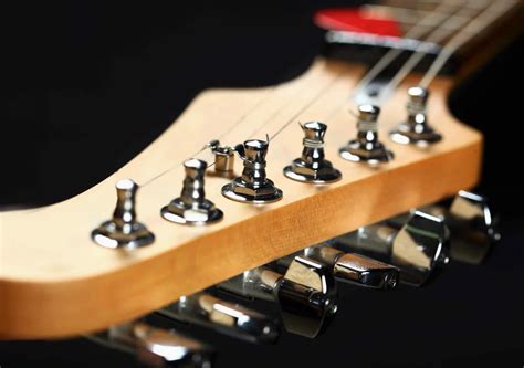 Riff-Mag.com - Types of guitar tuning pegs - everything you need to know