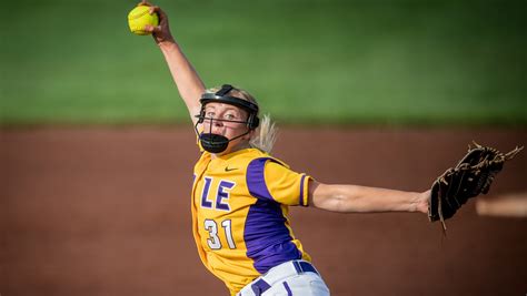 KHSAA softball: Male leads Louisville area teams