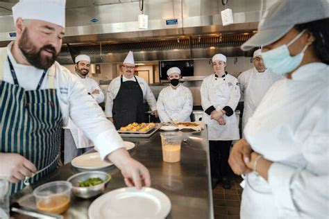 A Fast, Frugal Track to Culinary School? Community College. - The New ...