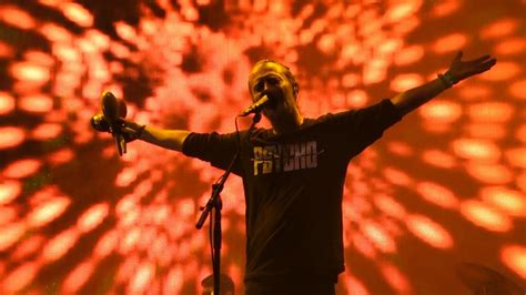 Radiohead - Lotus Flower – Live in Berkeley - YouTube