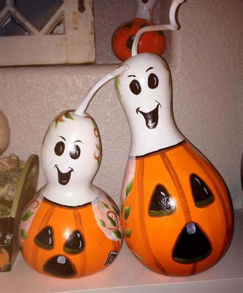 Painted gourds by DSS Designs Fall Gourds, Halloween Gourds, Grandma Crafts, Gourds Birdhouse ...